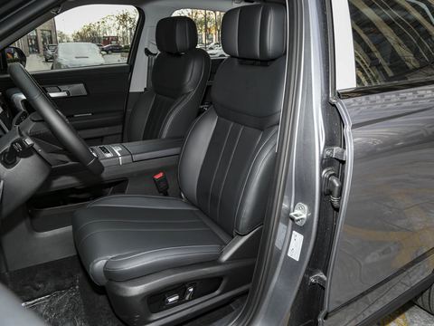 Chery Tiggo7 C-DM — China electric EV for export — photo 10