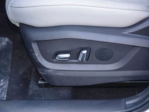 Chery Tiggo7 PLUS — China electric EV for export — photo 16