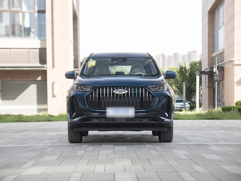 Chery Tiggo 7 Plus PHEV — China plug-in hybrid EV for export — photo 2