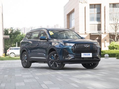Chery Tiggo7 PLUS — China electric EV for export — photo 3