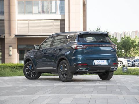 Chery Tiggo7 PLUS — China electric EV for export — photo 5