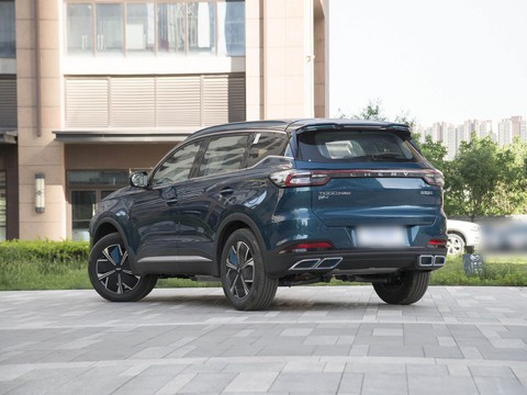 Chery Tiggo 7 Plus PHEV — China plug-in hybrid EV for export — photo 5