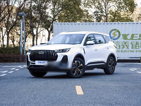 Chery Tiggo 7 Plus PHEV — China plug-in hybrid EV for export — photo 8