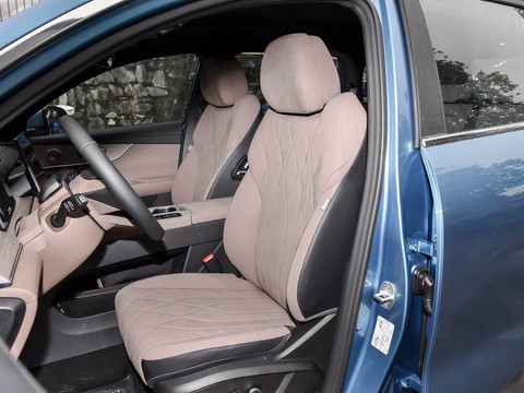 Chery Tiggo 8 Plus C-DM — China plug-in hybrid EV for export — photo 10