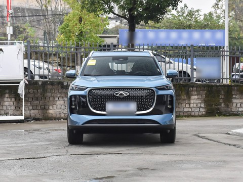 Chery Tiggo 8 Plus C-DM — China plug-in hybrid EV for export — photo 2
