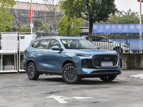 Chery Tiggo 8 Plus C-DM — China plug-in hybrid EV for export — photo 3