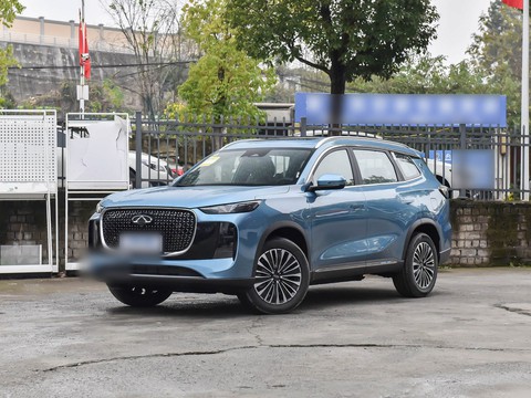 Chery Tiggo 8 Plus C-DM — China plug-in hybrid EV for export