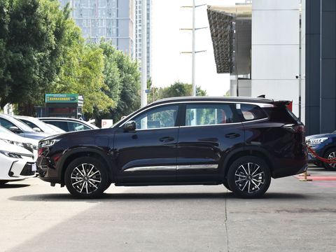 Chery Tiggo8 PLUS Kun Penge+ — China electric EV for export — photo 4