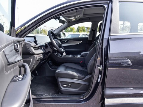 Chery Tiggo 8 Plus Kunpeng e+ — China plug-in hybrid EV for export — photo 9