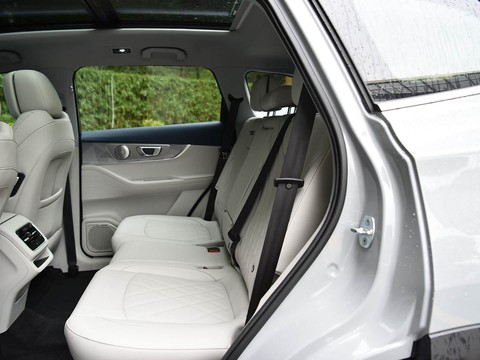 Chery Tiggo 8 Pro PHEV — China plug-in hybrid EV for export — photo 12