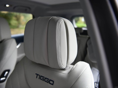 Chery Tiggo 8 Pro PHEV — China plug-in hybrid EV for export — photo 16