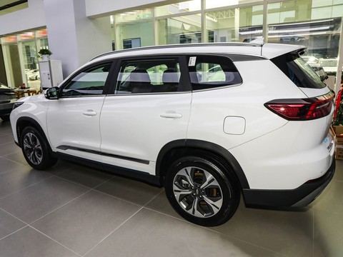 Chery Tiggo 8 Pro PHEV — China plug-in hybrid EV for export — photo 4