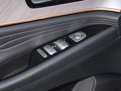 Chery Tiggo 9 C-DM — China plug-in hybrid EV for export — photo 14