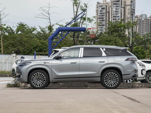 Chery Tiggo 9 C-DM — China plug-in hybrid EV for export — photo 4