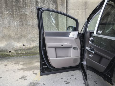Denza Teng ShiD9 — China electric EV for export — photo 11