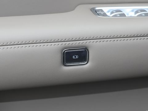 Denza Teng ShiD9 — China electric EV for export — photo 13