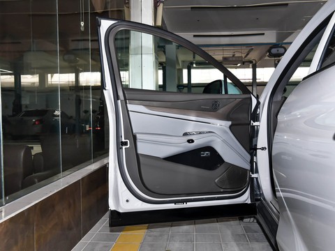 Denza N7 — China electric EV for export — photo 12