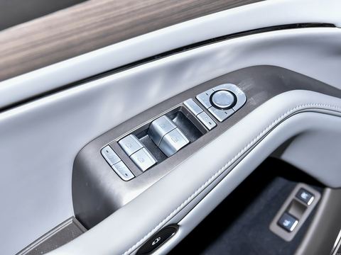 Denza Teng ShiN7 — China electric EV for export — photo 13