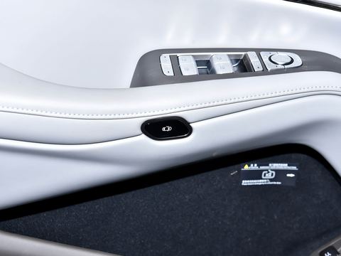 Denza Teng ShiN7 — China electric EV for export — photo 14