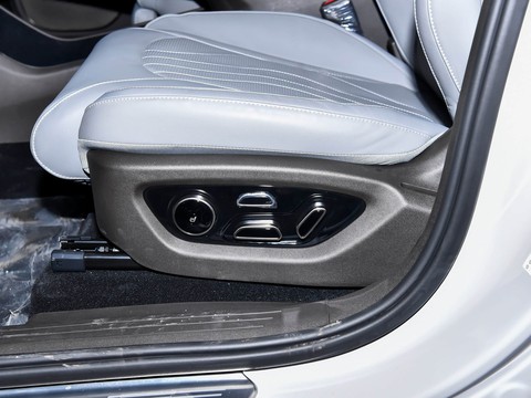 Denza N7 — China electric EV for export — photo 15
