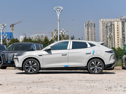 Denza N7 — China electric EV for export — photo 4