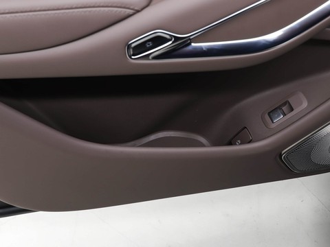Denza N9 — China plug-in hybrid EV for export — photo 16