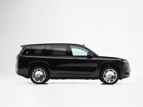 Denza N9 — China plug-in hybrid EV for export — photo 8
