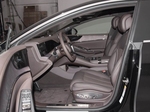 Denza Z9 — China electric EV for export — photo 9