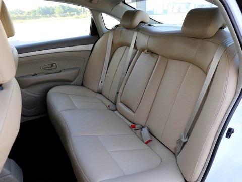 Dongfeng Junfeng E11K — China electric EV for export — photo 13