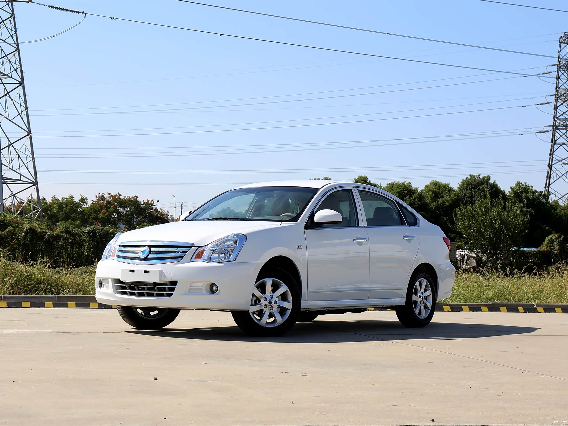 Dongfeng Jun FengE11K