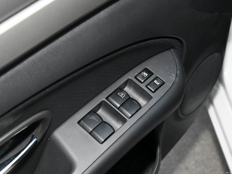 Dongfeng Jun FengE17 — China electric EV for export — photo 11