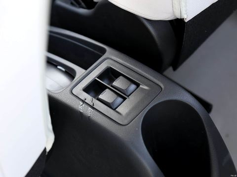 Dongfeng Jun FengER30 — China electric EV for export — photo 12