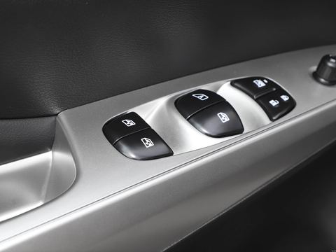 Dongfeng Pa La Suo — China electric EV for export — photo 13