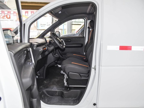 Dongfeng Ruilida V5 — China electric EV for export — photo 9