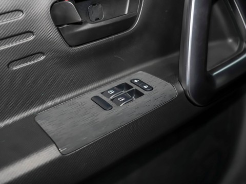 Dongfeng Ruilida V7 — China electric EV for export — photo 13