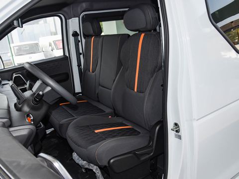 Dongfeng Rui Li DaV8E — China electric EV for export — photo 10