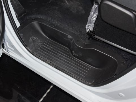 Dongfeng Rui Li DaV8E — China electric EV for export — photo 16