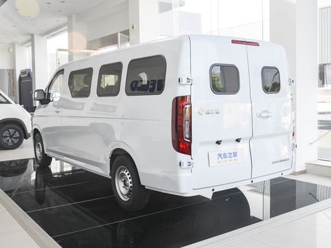 Dongfeng Rui Li DaV8E — China electric EV for export — photo 5