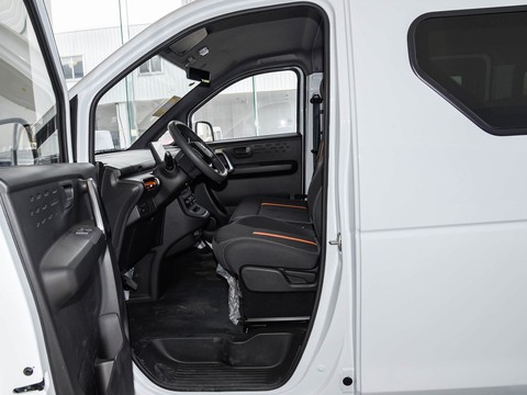 Dongfeng Ruilida V8E — China electric EV for export — photo 9