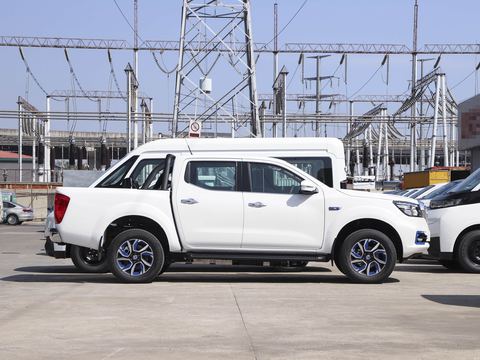 Dongfeng Rui Qi6 — China electric EV for export — photo 8