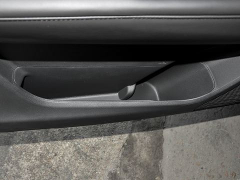Dongfeng Rui Qi7 — China electric EV for export — photo 15