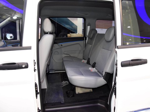 Dongfeng Succe EV — China electric EV for export — photo 12