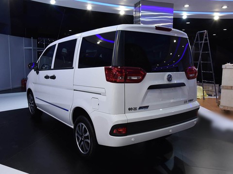 Dongfeng Succe EV — China electric EV for export — photo 3