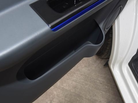 Dongfeng Yu FengEM27 — China electric EV for export — photo 15