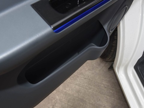 Dongfeng Yufeng EM27 — China electric EV for export — photo 15