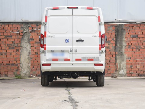 Dongfeng Yufeng EM27 — China electric EV for export — photo 6