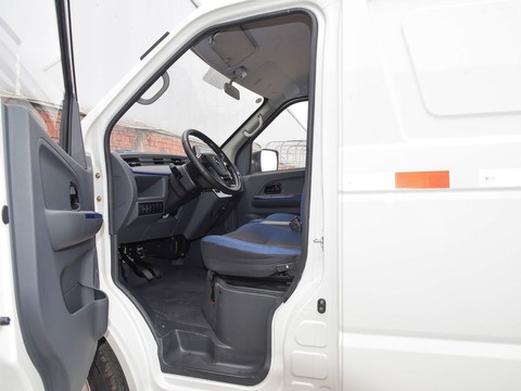 Dongfeng Yufeng EM27 — China electric EV for export — photo 9