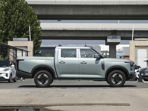 Dongfeng ZNA Z9 GE PHEV — China plug-in hybrid EV for export — photo 8