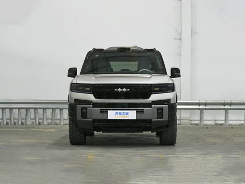 Fangchengbao Bao8 — China electric EV for export — photo 2