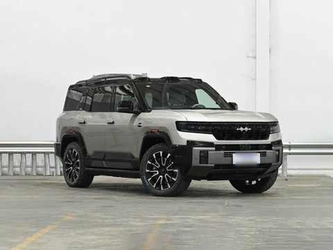 Fangchengbao Bao 8 — China plug-in hybrid EV for export — photo 3